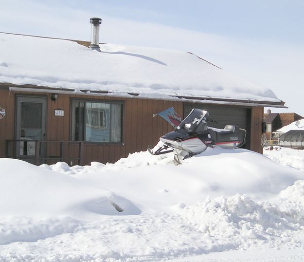 Snowmachine Parking Only. Photo by Pinedale Online.