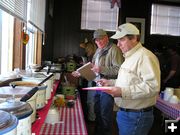Chili Judging, Continued. Photo by Pinedale Online.