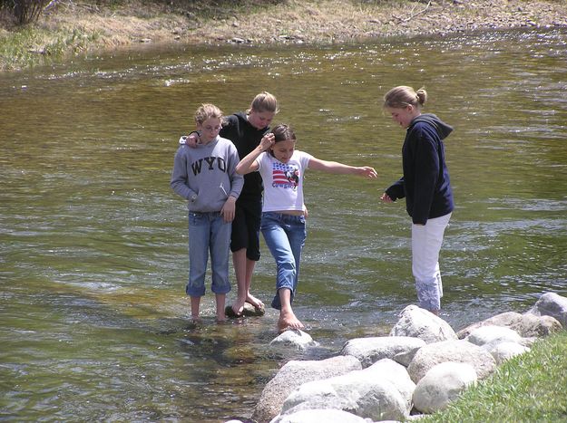 Fun in Pine Creek. Photo by Pinedale Online.