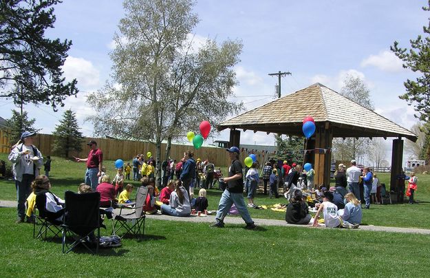 Clean-Up Party. Photo by Pinedale Online.