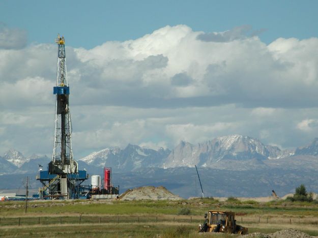 Fremont Drill Rig. Photo by Pinedale Online.