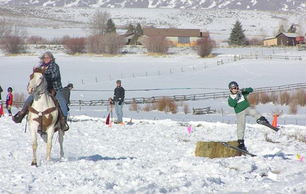 Made the turn. Photo by Dawn Ballou, Pinedale Online.