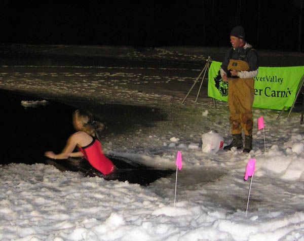 One of the first to plunge. Photo by Pinedale Online.