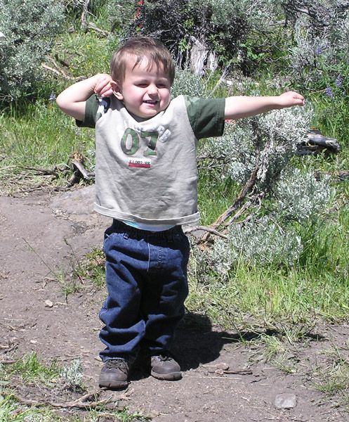 His archery pose. Photo by Pinedale Online.