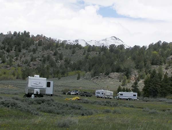 Campers on the Lander Trail. Photo by Pinedale Online.