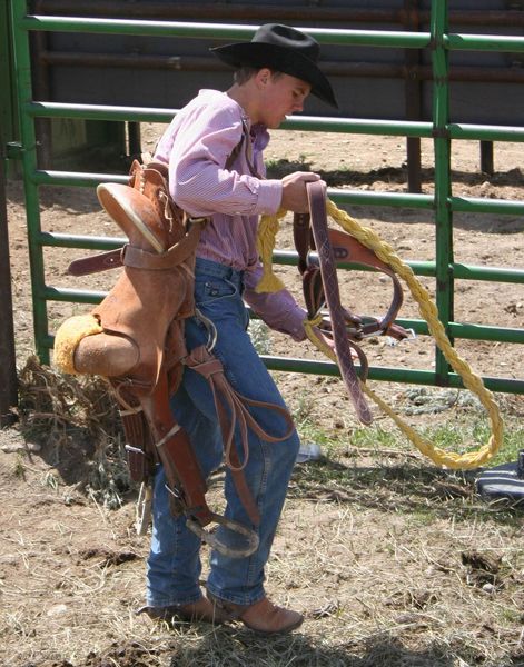 Sadle Bronc Cowboy. Photo by Pinedale Online.