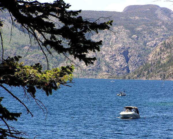 Fremont Lake fishing derby. Photo by Pinedale Online.