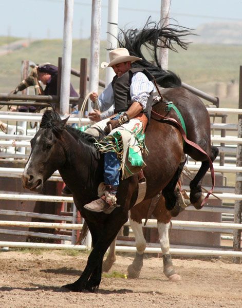 Bareback Riding. Photo by Pinedale Online.