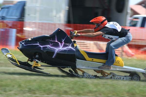 Going fast. Photo by Clint Gilchrist, Pinedale Online.