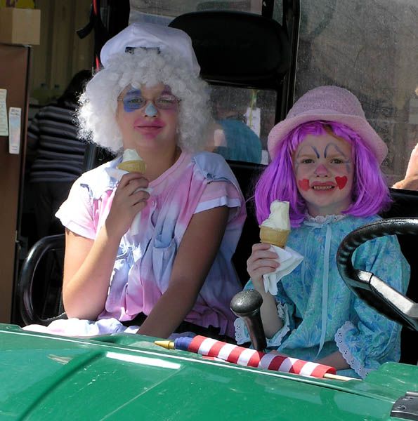 Ice Cream Clowns. Photo by Pinedale Online.