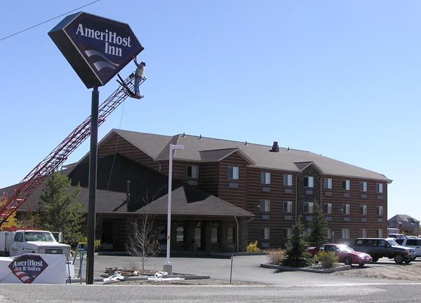 Amerihost Pinedale Inn. Photo by Dawn Ballou, Pinedale Online.