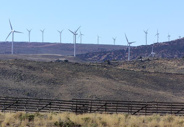 Windmills in southwest Wyoming. Photo by Dawn Ballou, Pinedale Online.