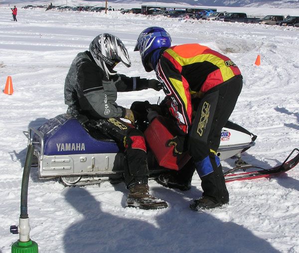 Pit Stop for Fuel. Photo by Pinedale Online.