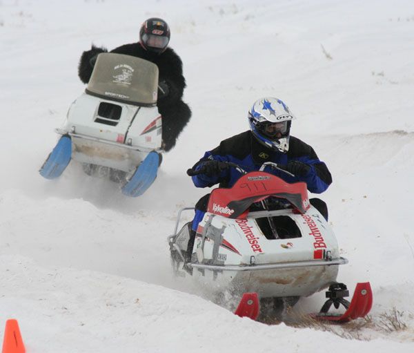 911 and 160 race. Photo by Pinedale Online.