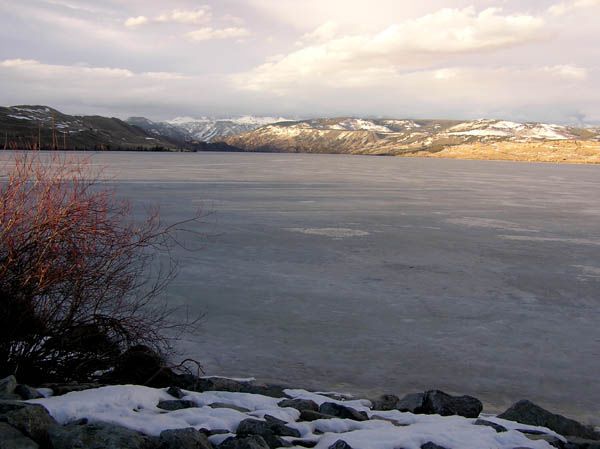 Fremont Lake. Photo by Dawn Ballou, Pinedale Online.