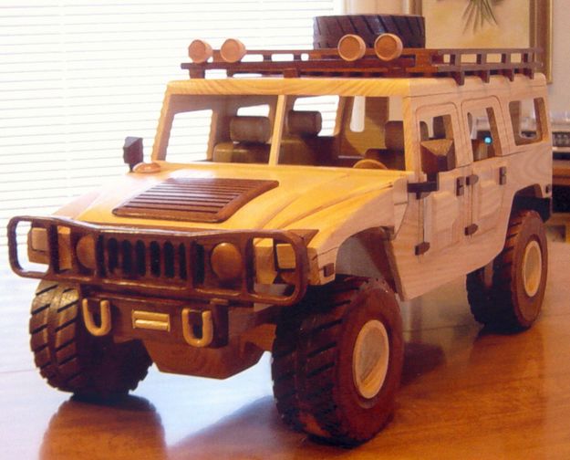 Hand-carved Hummer. Photo by Green River Valley Museum.