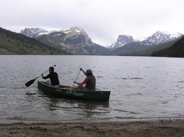 Canoeing the Lake. Photo by Dawn Ballou, Pinedale Online.