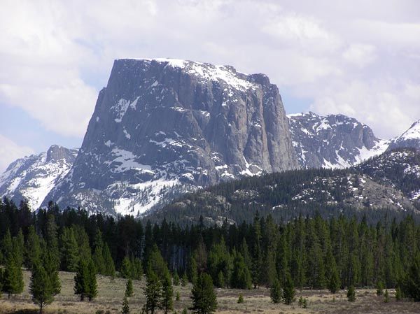 Square Top Mountain. Photo by Pinedale Online.