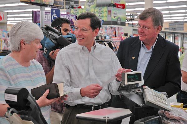 Food Tax holiday. Photo by Governor Freudenthal's Office.