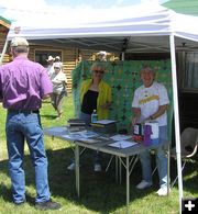 Quilt Table. Photo by Pinedale Online.