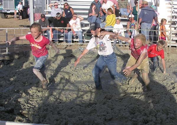 Greased Pig Contest. Photo by Dawn Ballou, Pinedale Online.
