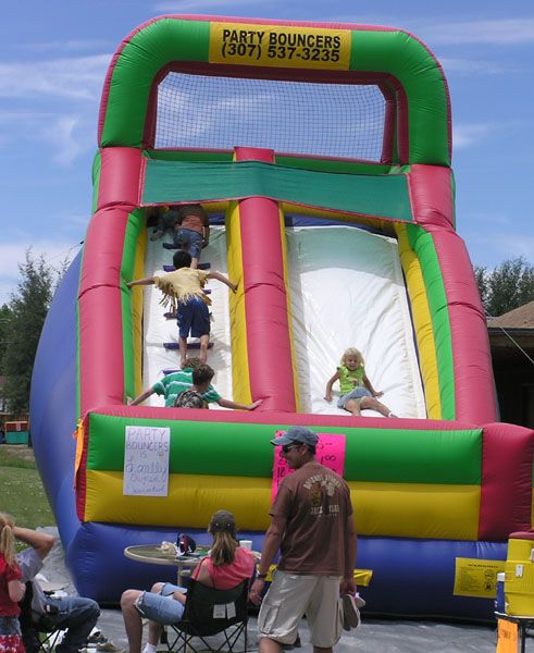 Bouncing Fun. Photo by Dawn Ballou, Pinedale Online.