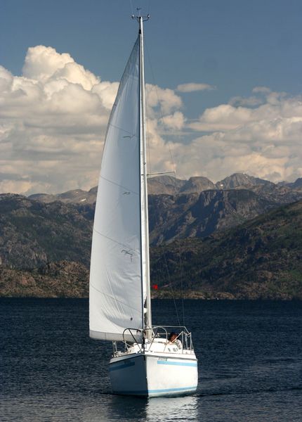 Fremont Lake Sailing. Photo by Clint Gilchrist, Pinedale Online.