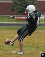 Punt. Photo by Clint Gilchrist, Pinedale Online.