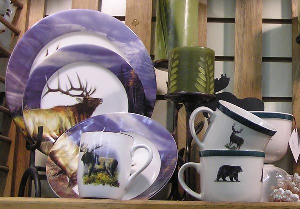 Wildlife theme dishes. Photo by Dawn Ballou, Pinedale Online.