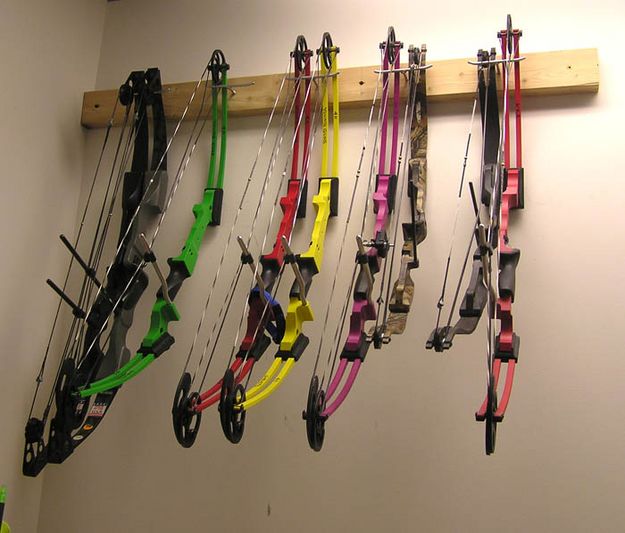 Loaner Bows. Photo by Dawn Ballou, Pinedale Online.