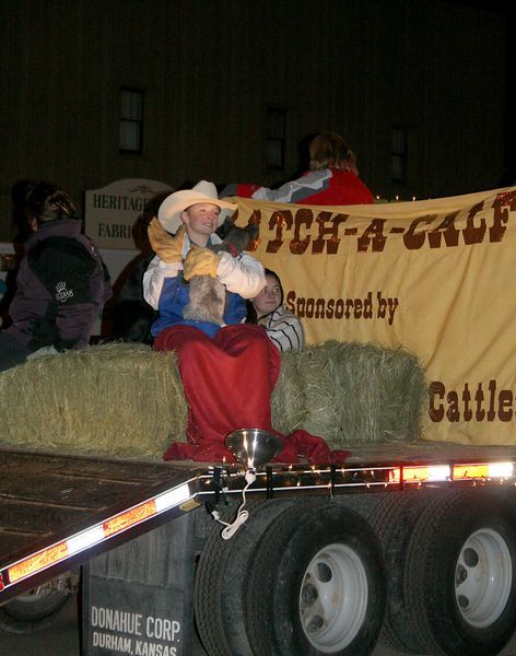 Catch-a-Calf float. Photo by Pam McCulloch, Pinedale Online.