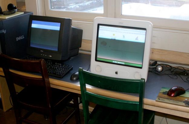 Children's Computers. Photo by Pam McCulloch, Pinedale Online.