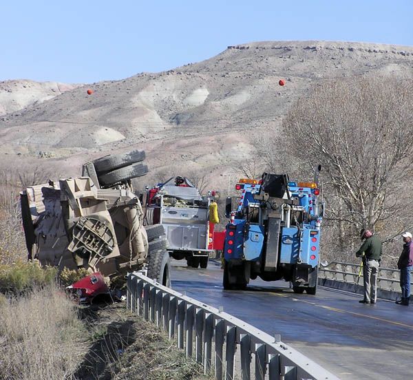 Truck crash on Green River Bridge. Photo by Dawn Ballou, Pinedale Online.