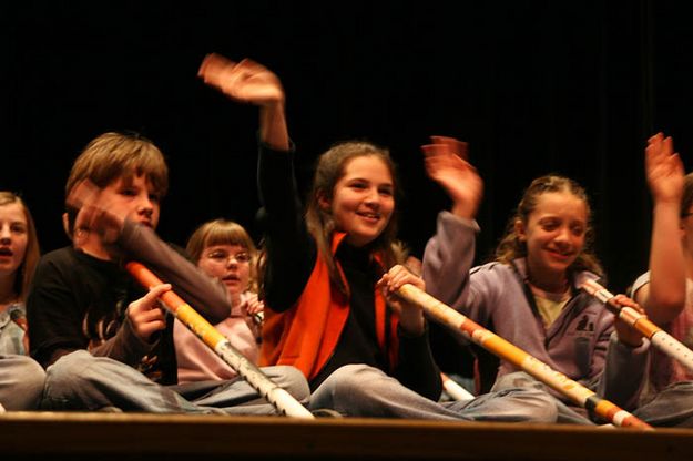 Waving to the audience. Photo by Pam McCulloch, Pinedale Online.