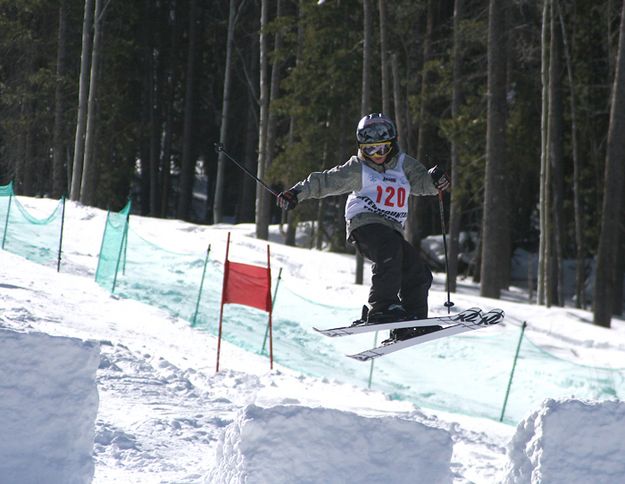 Mogul Competition. Photo by Pam McCulloch, Pinedale Online.