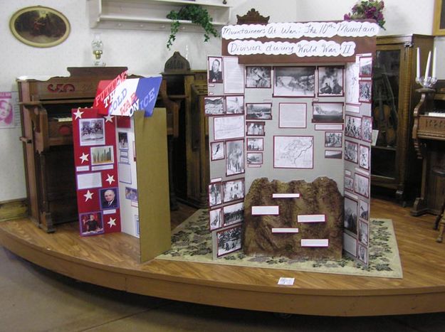 History Projects. Photo by Dawn Ballou, Pinedale Online.