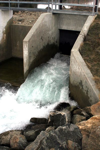 Fremont Lake Dam. Photo by Pam McCulloch.