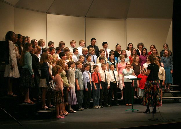 Middle School Choir. Photo by Pam McCulloch.