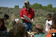 Identifying Fish. Photo by Pam McCulloch, Pinedale Online.