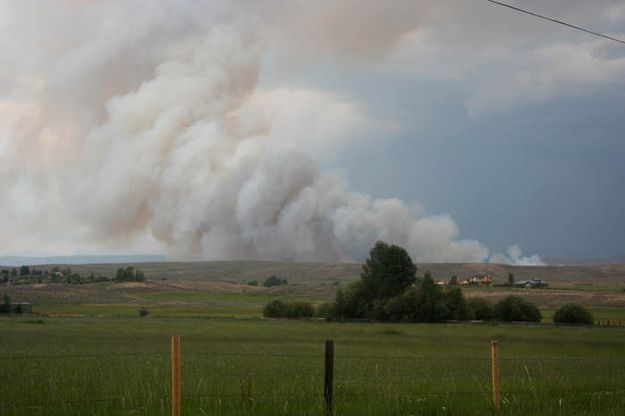 Smoke from Pinedale East Rd. Photo by Clint Gilchrist, Pinedale Online.