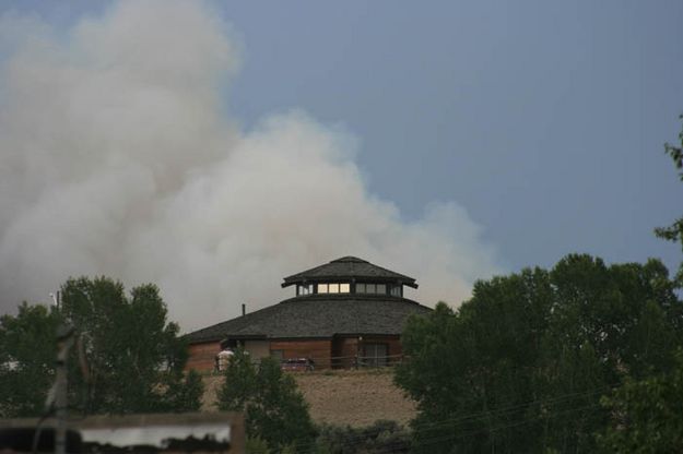 Museum and smoke. Photo by Dawn Ballou, Pinedale Online.