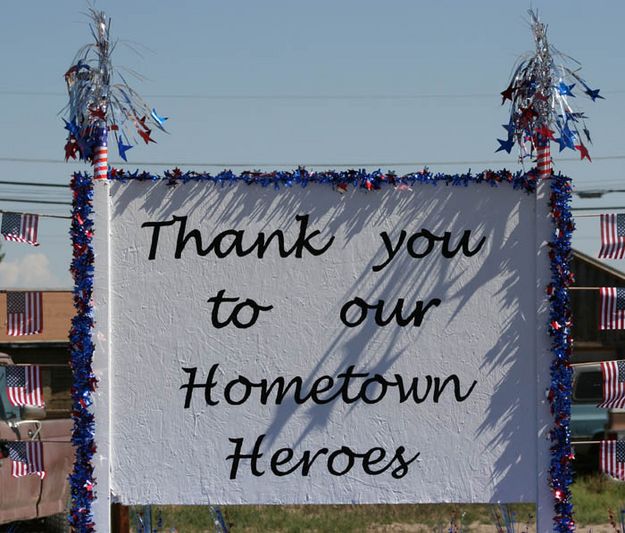 Thank you Hometown Heros. Photo by Dawn Ballou, Pinedale Online.