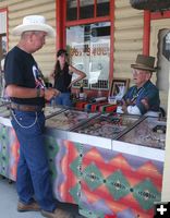 Street Vendor. Photo by Pam McCulloch, Pinedale Online.