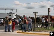 Big crowd. Photo by Dawn Ballou, Pinedale Online.