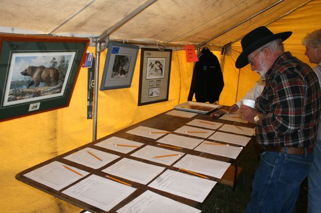 Silent Auction. Photo by Pam McCulloch.
