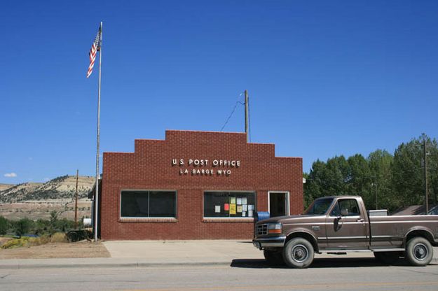 LaBarge Post Office. Photo by Dawn Ballou, Pinedale Online.