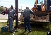 Packing the Posts. Photo by Pinedale Online.