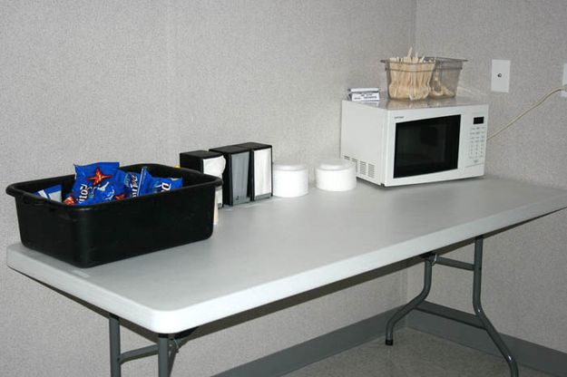 Snack area. Photo by Dawn Ballou, Pinedale Online.