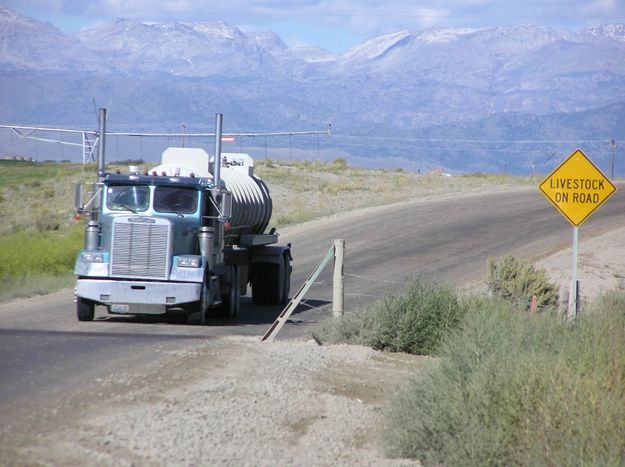 Big truck traffic. Photo by Pinedale Online.