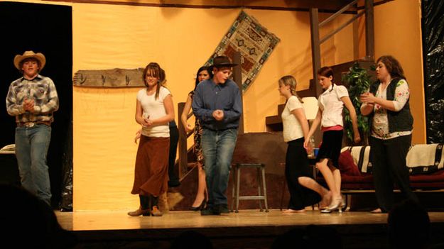 Line Dancing. Photo by Dawn Ballou, Pinedale Online.